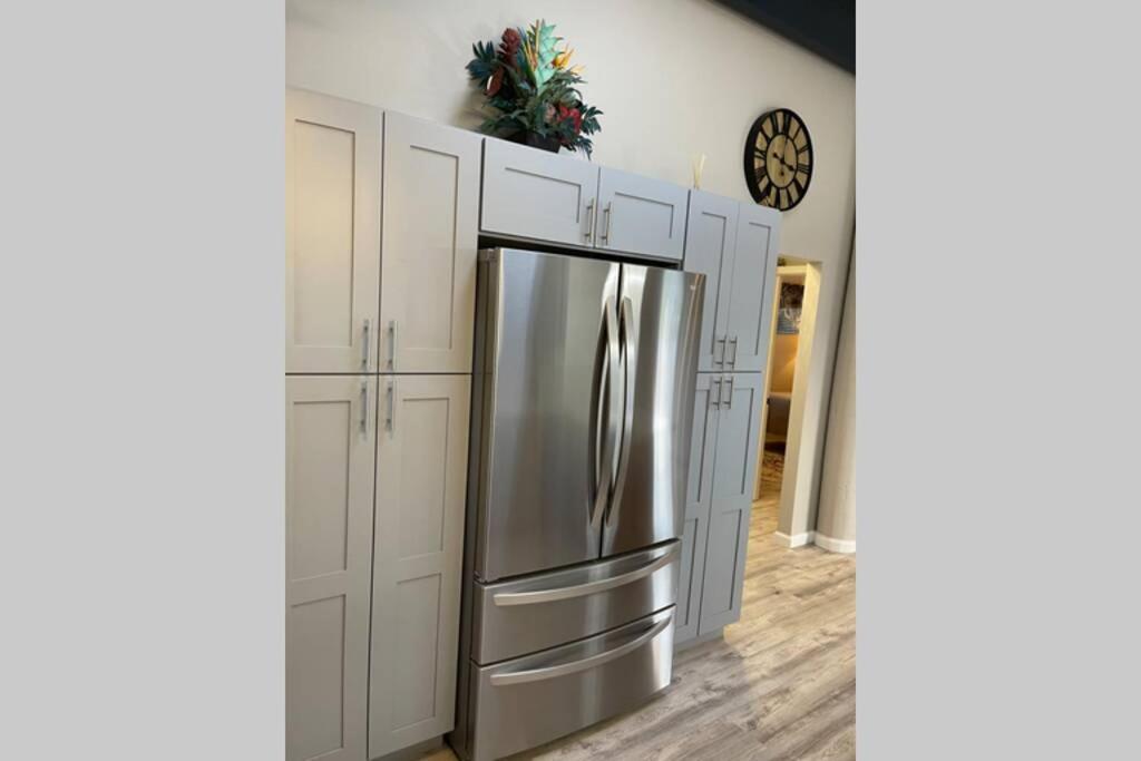 Spacious 2 Bedroom House With King