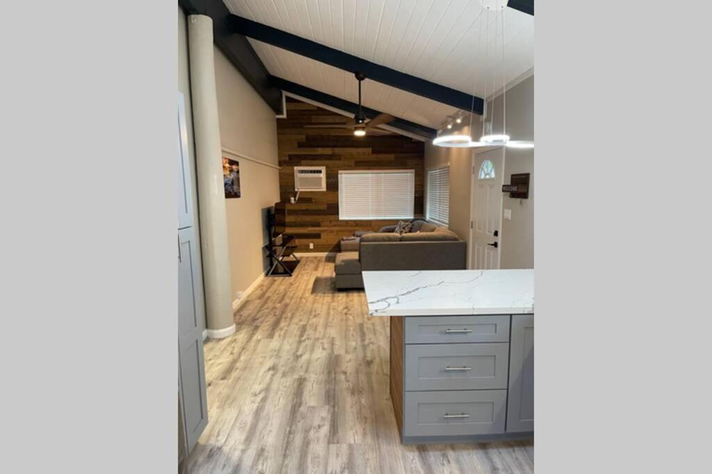Hébergement de vacances Spacious 2 Bedroom House With King